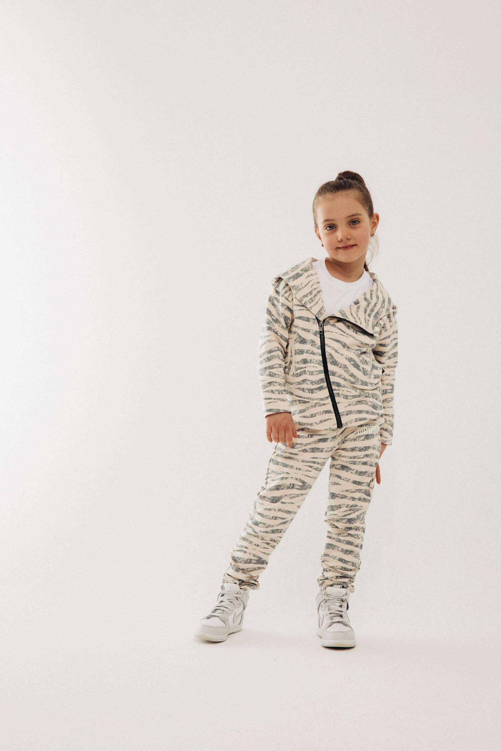 Bluza na zamek Ramones - Docelike Zebra