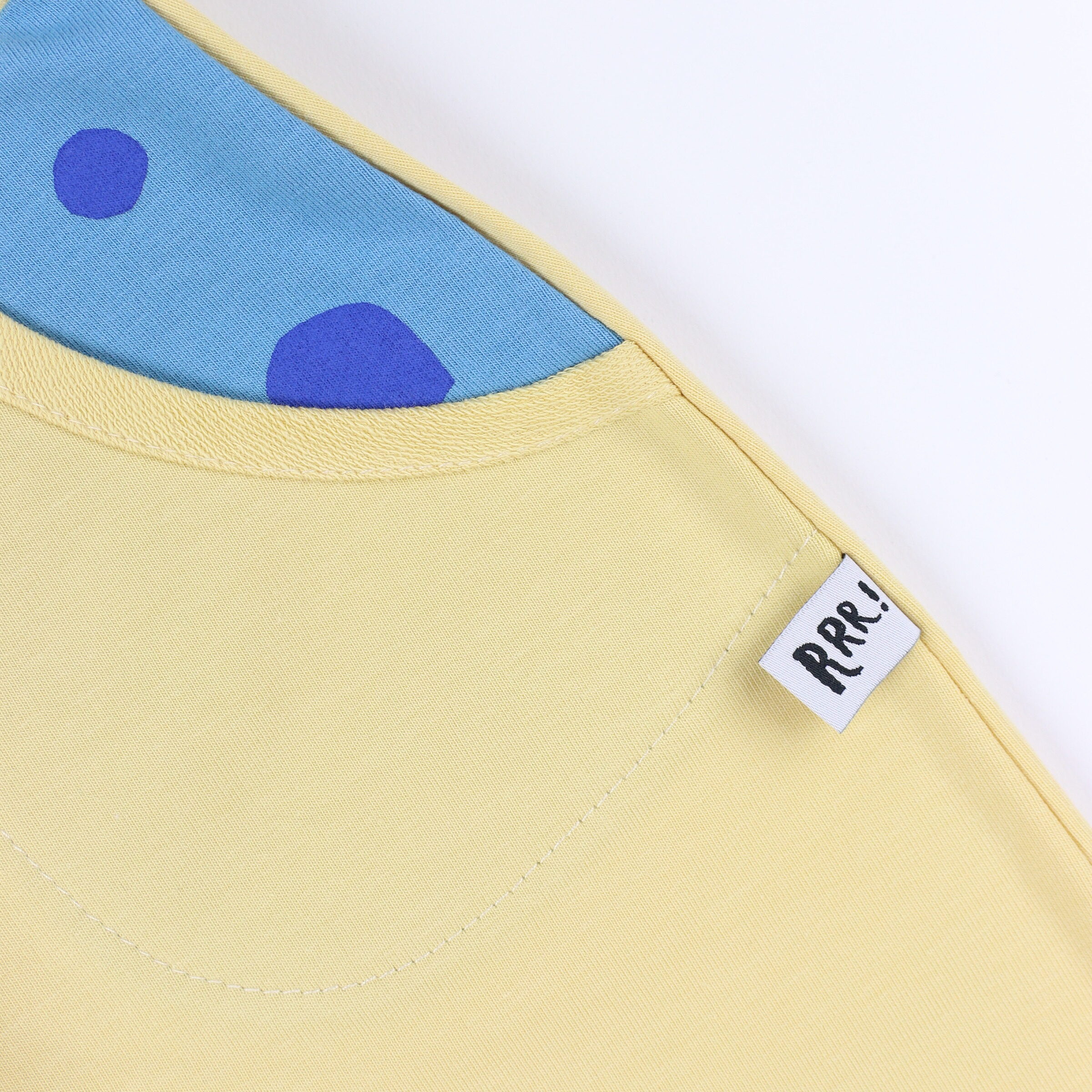 Spodenki żółte z kieszonką w kropki