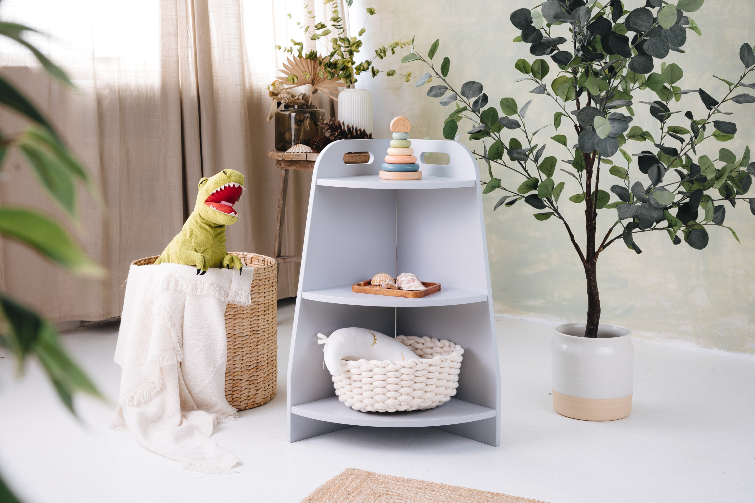 Końcowa półka na zabawki Montessori