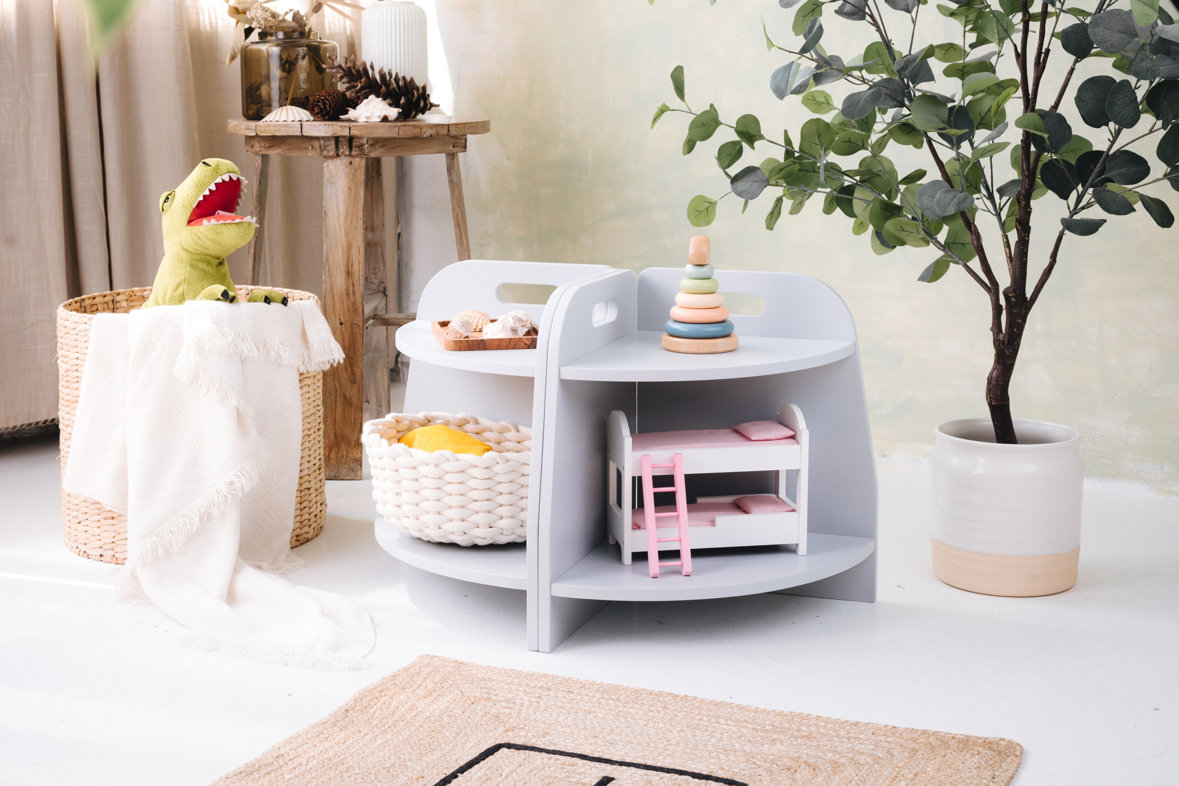 Niska końcowa półka na zabawki Montessori